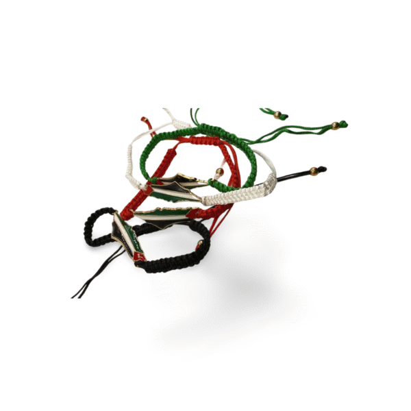 Multicolor String Bracelet – Adjustable and Colorful Wrist Accessory