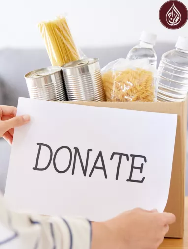 Which Muslim charity has a 100% donation policy?